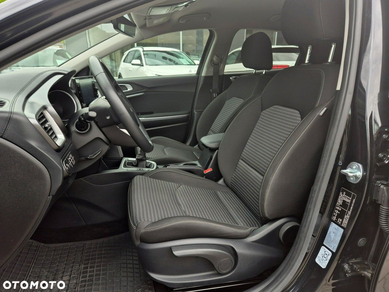 Kia XCeed - 14
