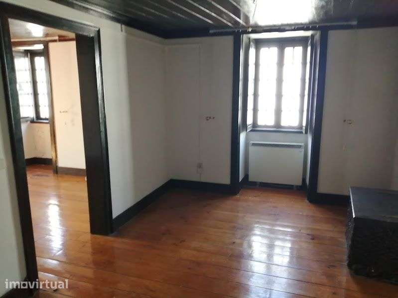 Casa T5 no centro da localidade de Verride - Grande imagem: 3/37