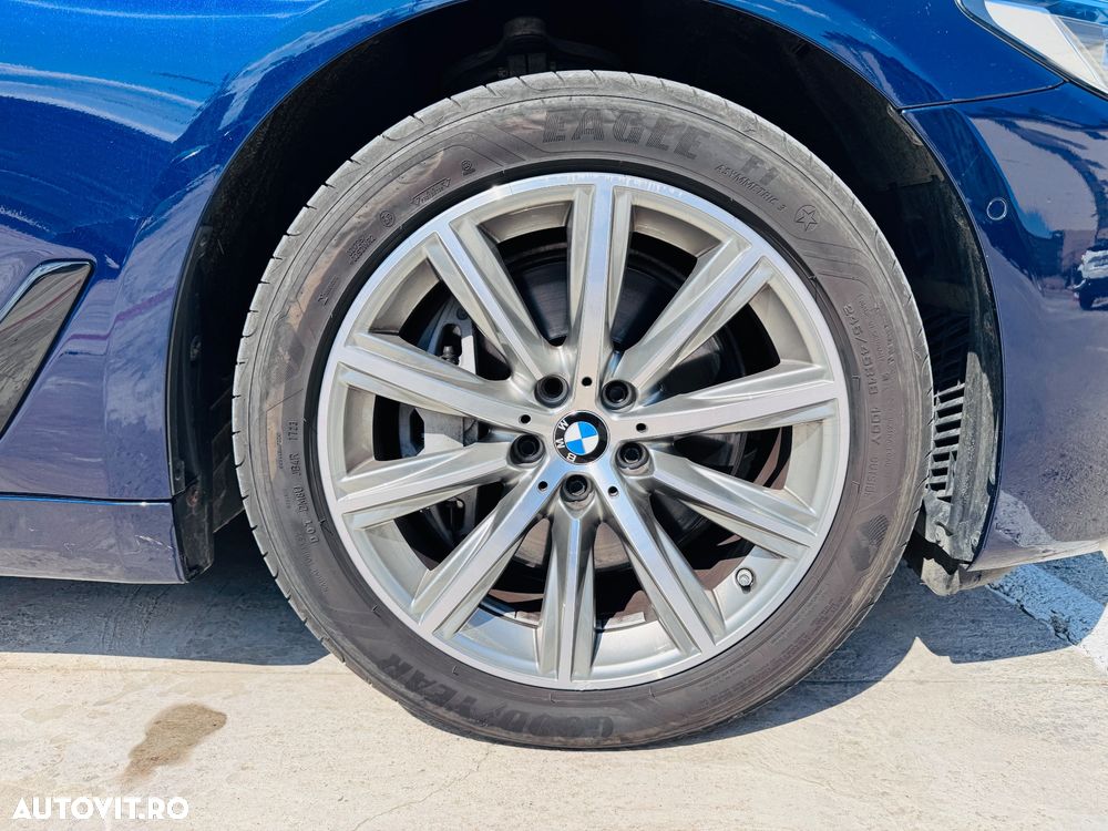 BMW Seria 5 530d xDrive Touring Aut. Luxury Line - 25