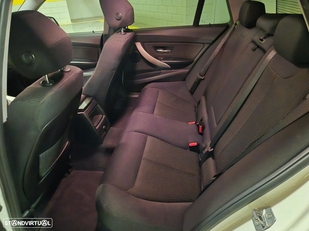 BMW 318 d Auto - 39