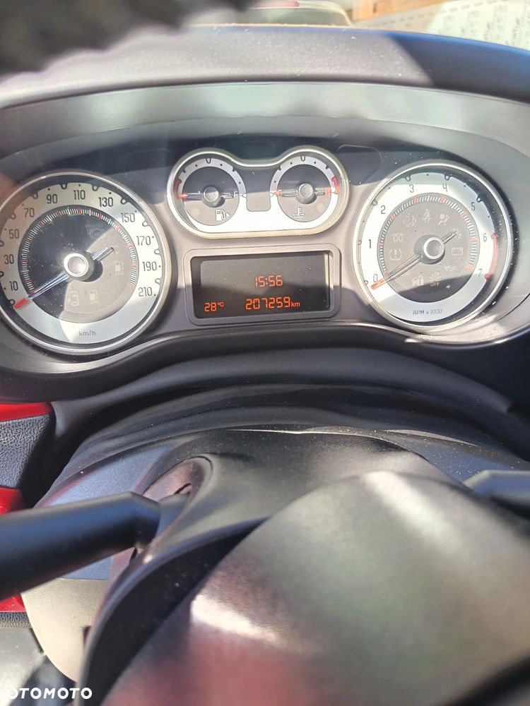 Fiat 500L 1.4 16V Lounge - 9