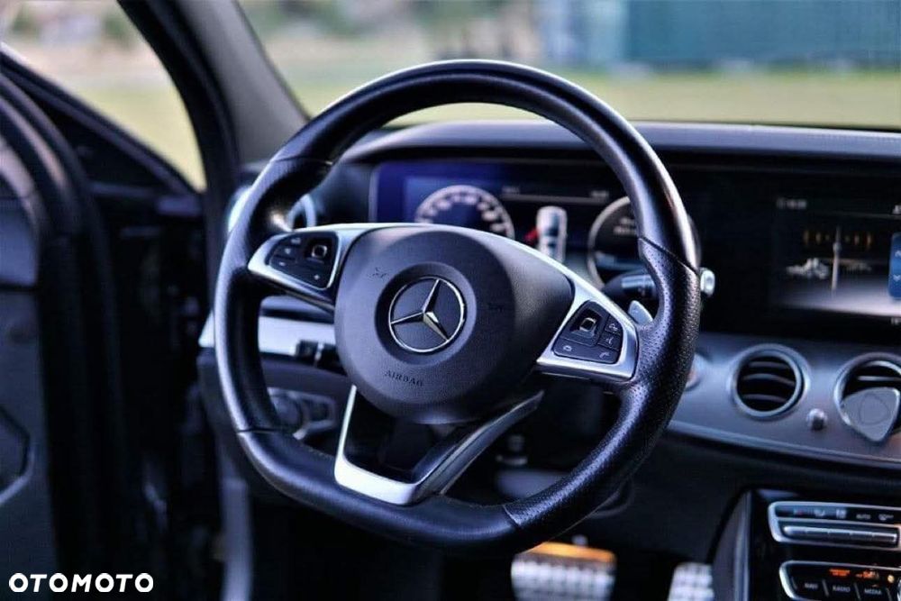 Mercedes-Benz Klasa E 220 d 9G-TRONIC - 11