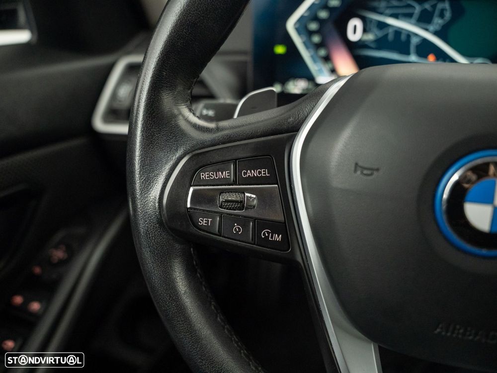 BMW 320 e Auto - 24
