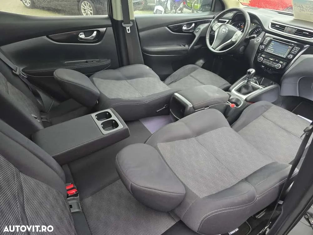 Nissan Qashqai 1.5 DCI Start/Stop N-Connecta - 10