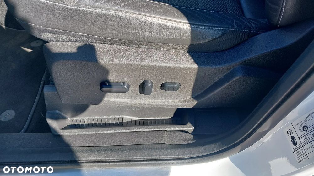 Ford Kuga 2.0 TDCi 4x4 Individual - 19