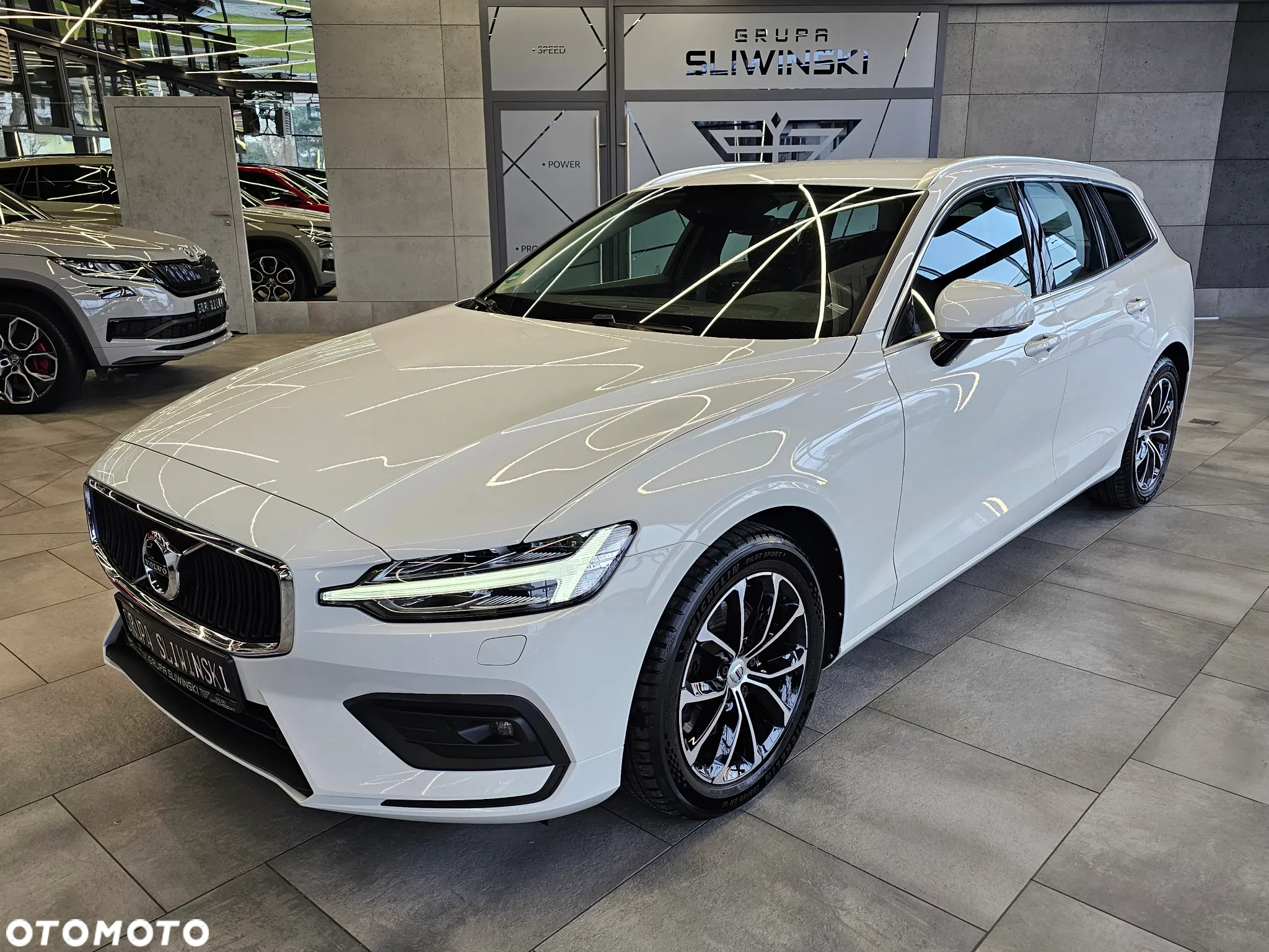 Volvo V60 D4 AWD Momentum - 2