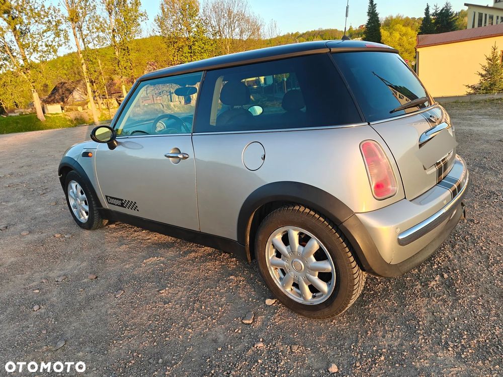 MINI Cooper Standard - 3