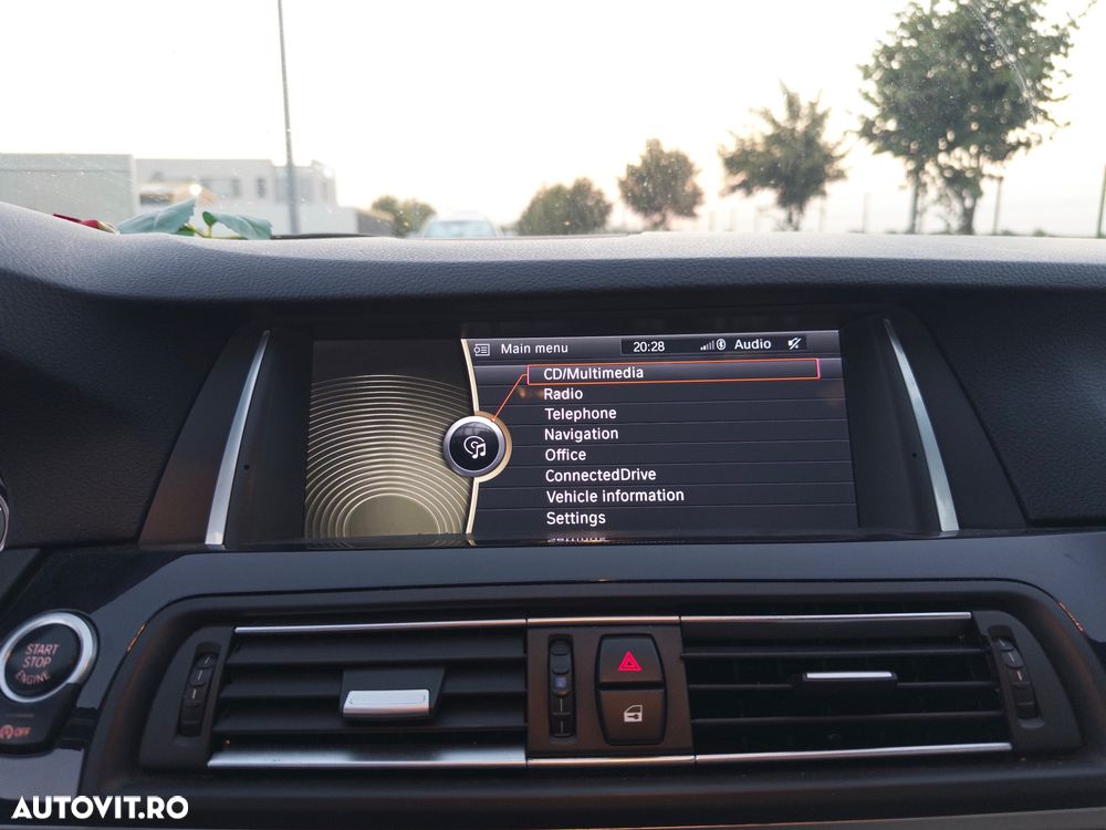 BMW Seria 5 525d Aut. - 13