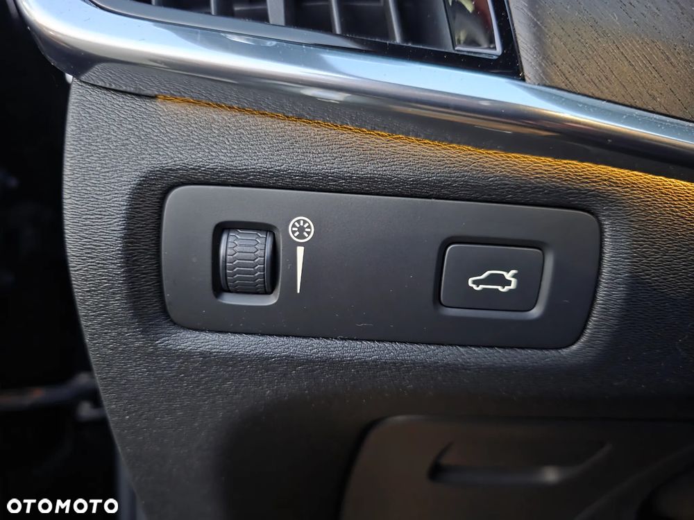 Volvo V90 Cross Country D5 SCR AWD Ocean Race - 34