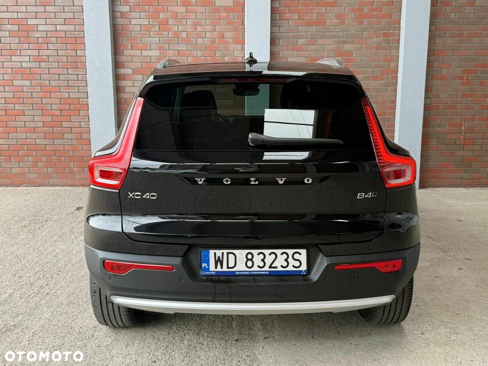 Volvo XC 40 B4 AWD Plus Bright - 5