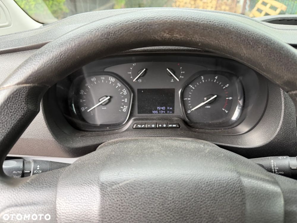 Peugeot EXPERT - 6