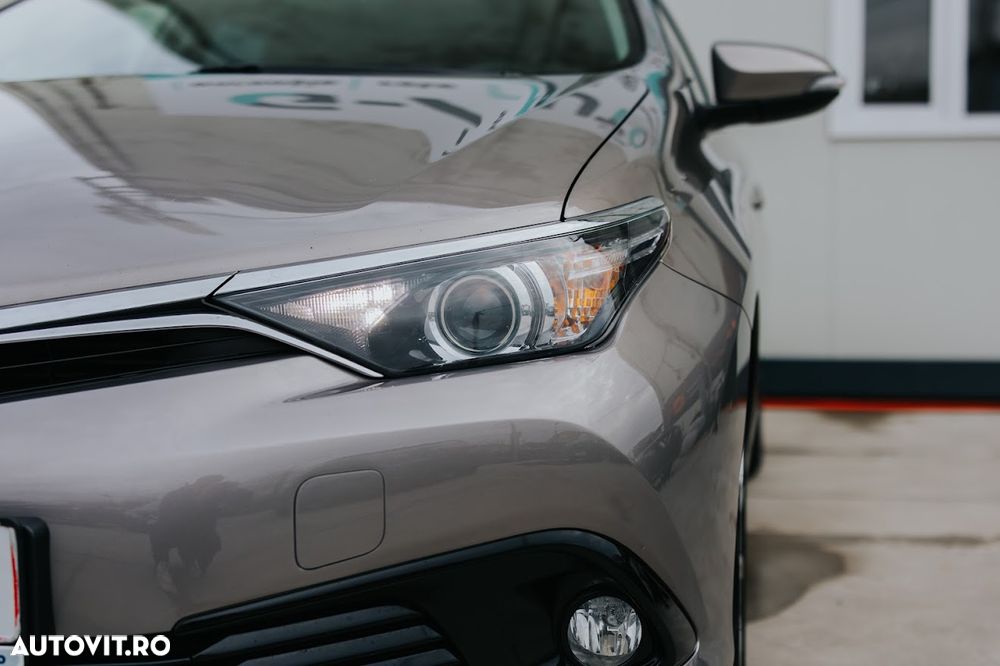 Toyota Auris 1.6 D-4D Comfort - 11