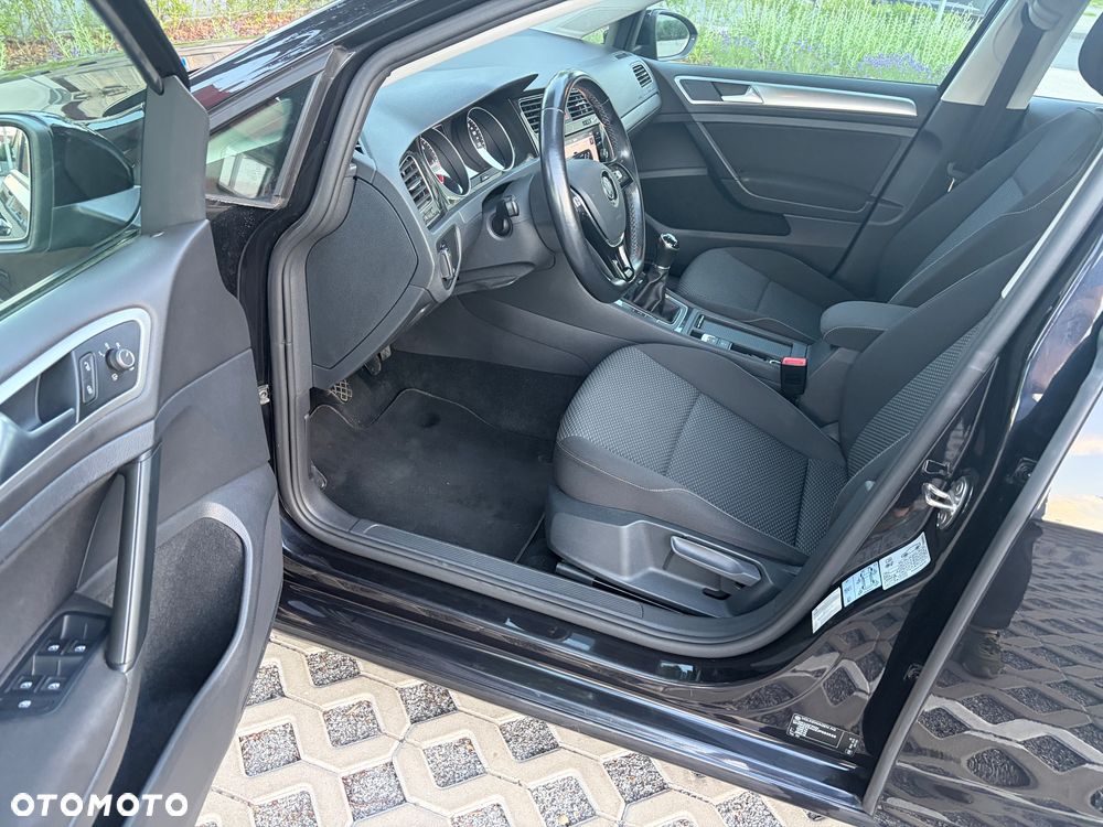 Volkswagen Golf 1.6 TDI (BlueMotion Technology) Trendline - 18