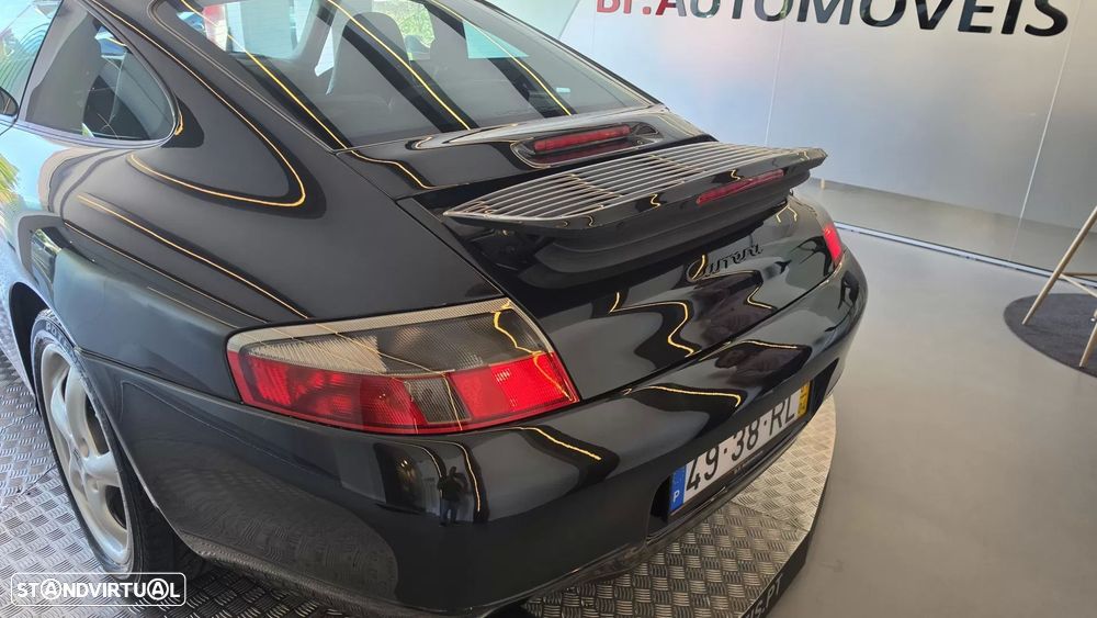 Porsche 911 (996) Carrera - 25