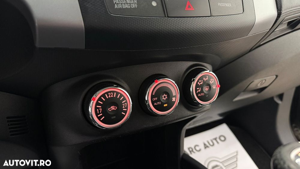 Mitsubishi Outlander 2.2 DI-D 4WD Instyle - 20