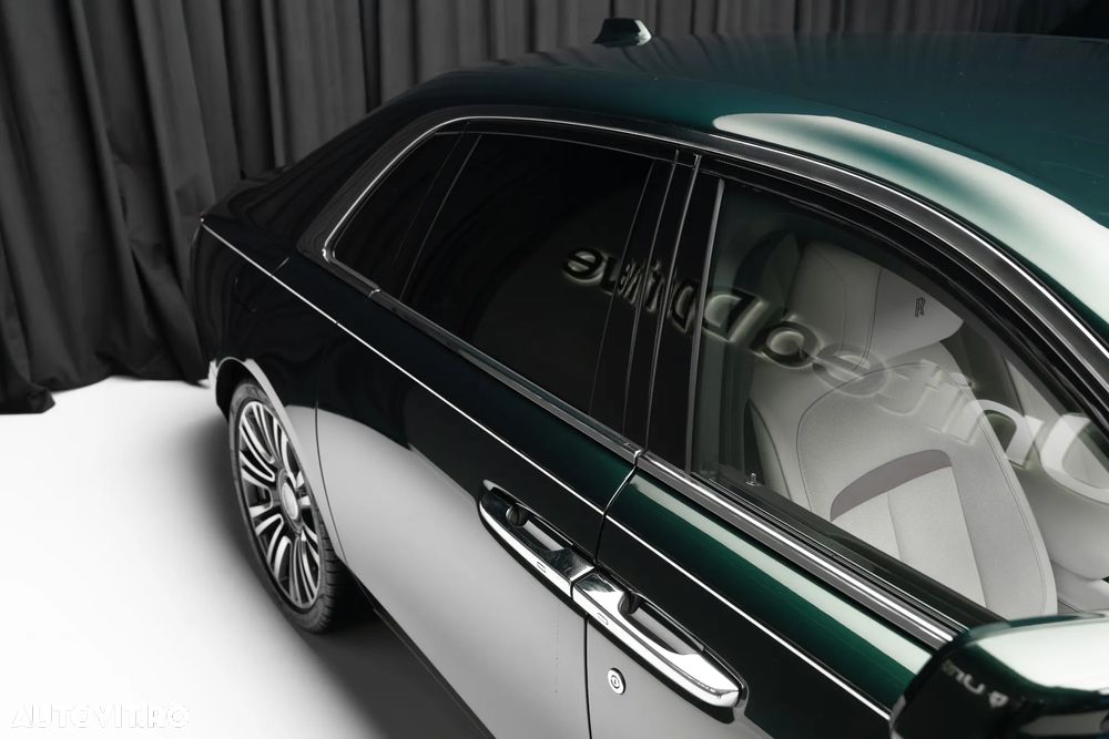 Rolls-Royce Ghost Standard - 35