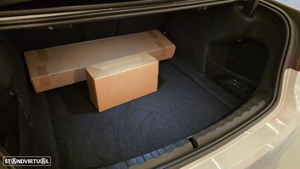 BMW 318 d Line Sport Auto - 23