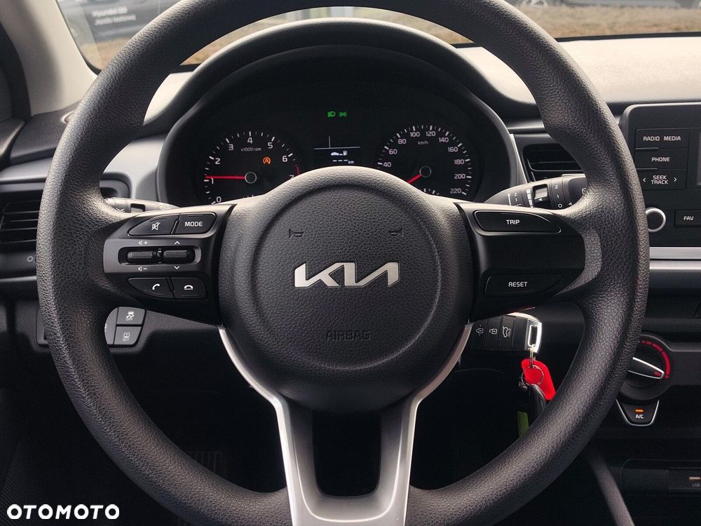 Kia Rio - 18