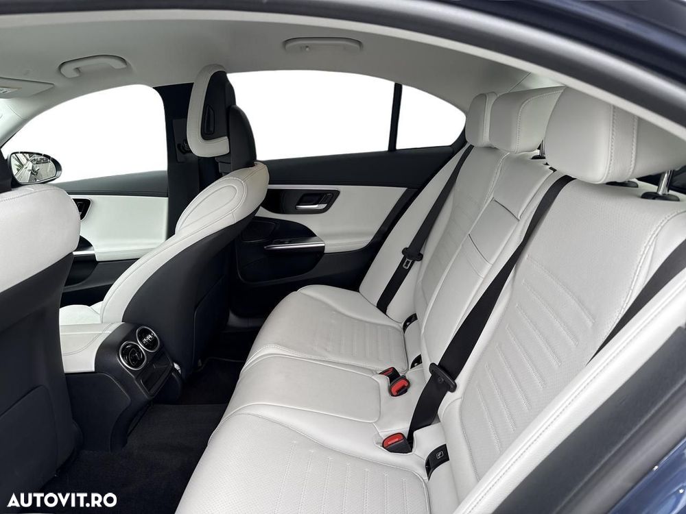 Mercedes-Benz C 300 MHEV 4MATIC - 13