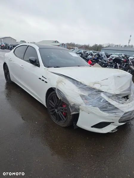 Maserati Ghibli Modena S Q4 - 10