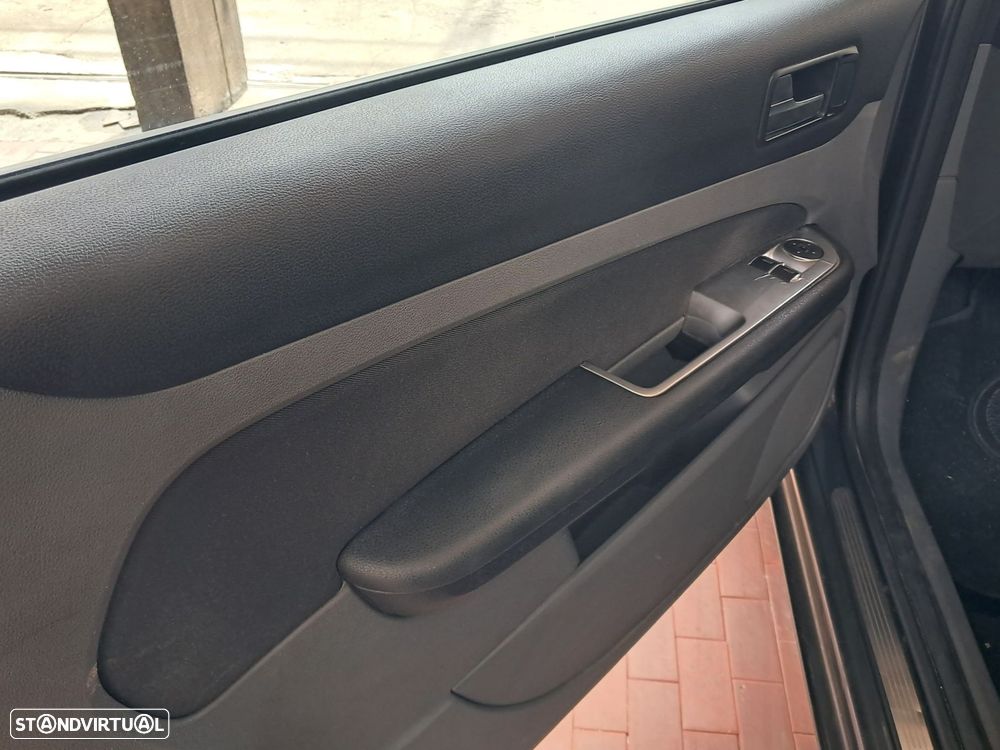 Ford Focus 1.6 TDCi Titanium - 4