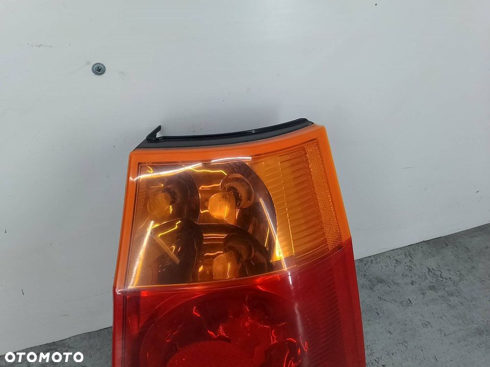 LAMPA TYLNA PRAWA CHRYSLER PACIFICA 04857586AB - 2