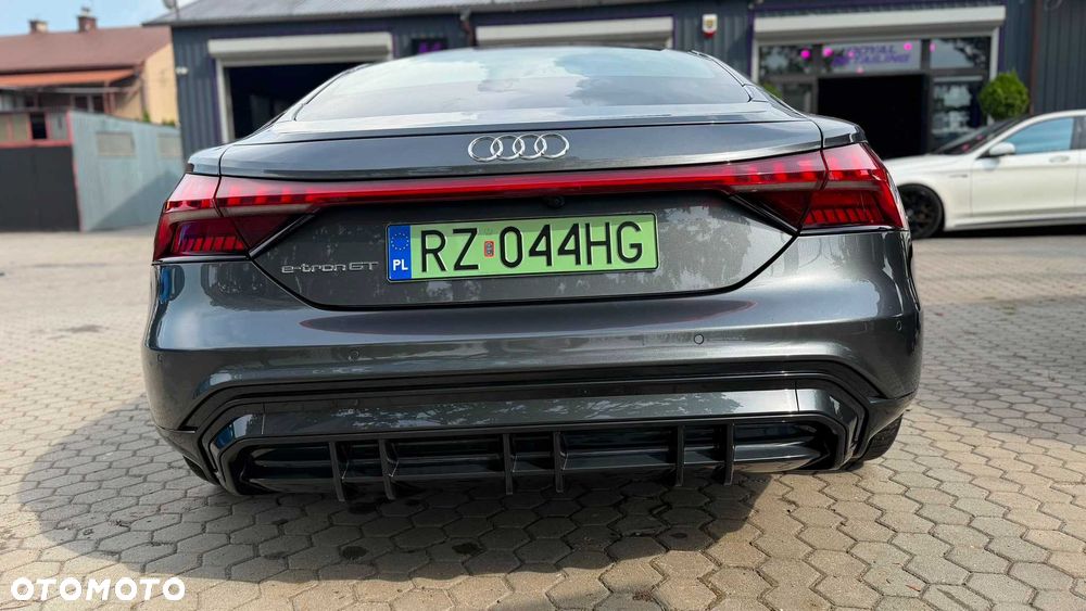 Audi e-tron GT - 5