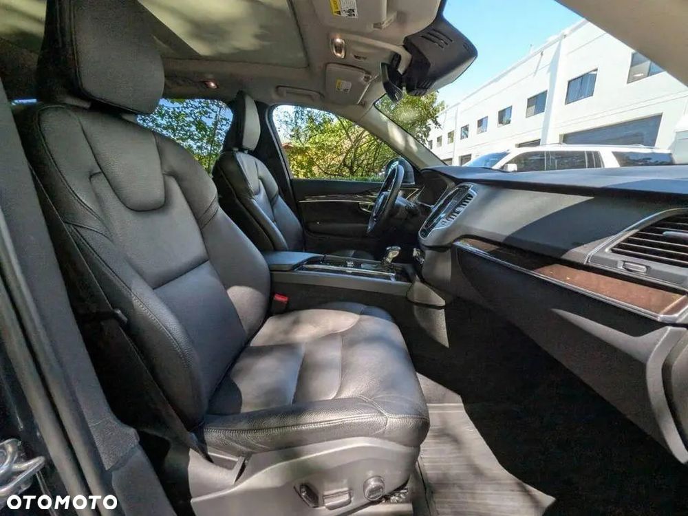 Volvo XC 90 - 16
