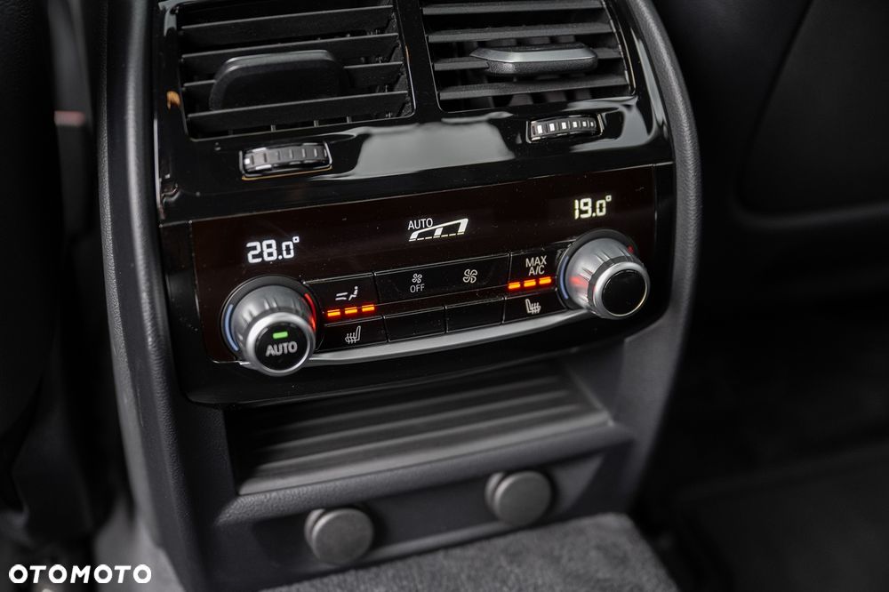 BMW Seria 5 540d xDrive M Sport sport - 34
