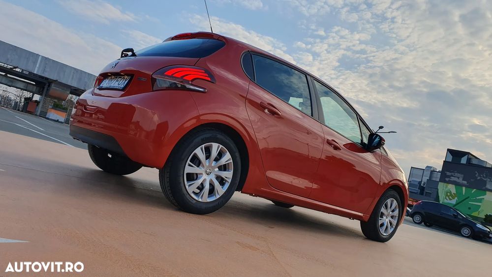 Peugeot 208 1.2 L PureTech Allure - 29