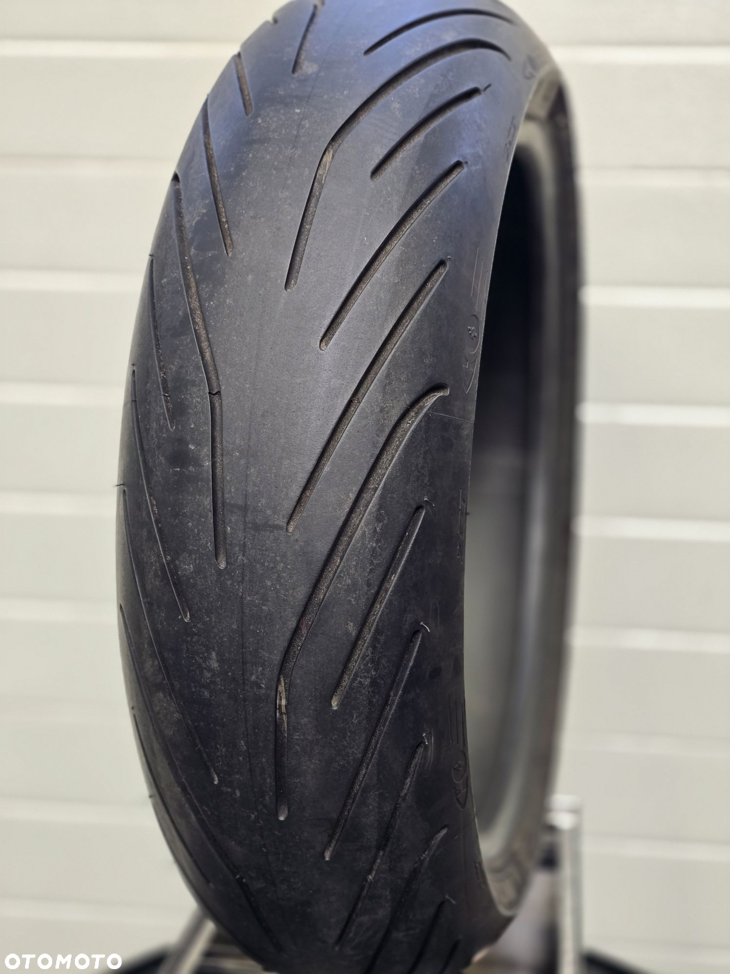 Opona Michelin Pilot Power 3 2ct 180/55/17 bieżnik 4mm - 3