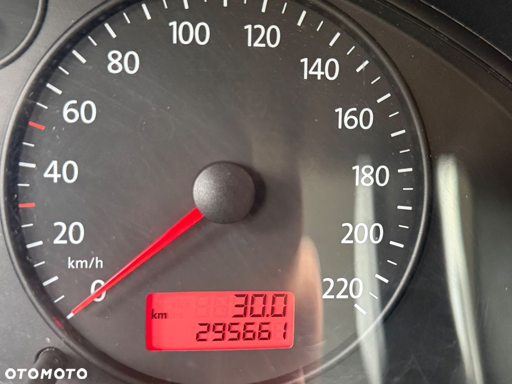 Volkswagen Transporter Shuttle L2 - 9