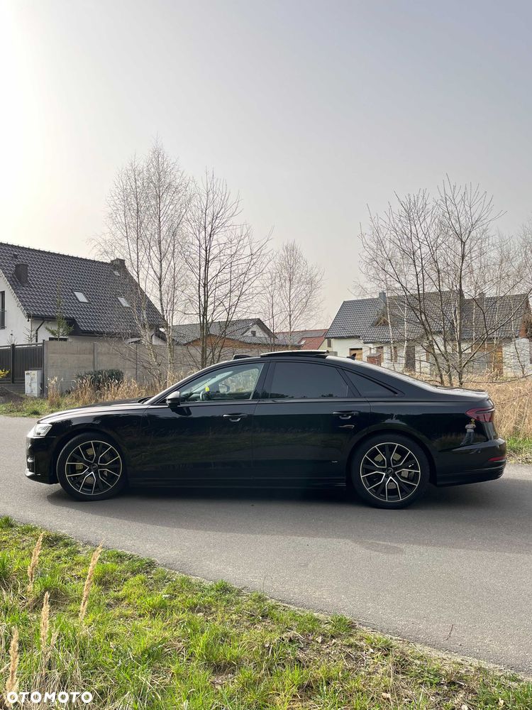Audi A8 - 4