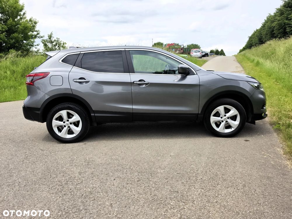 Nissan Qashqai 1.3 DIG-T N-Connecta - 18