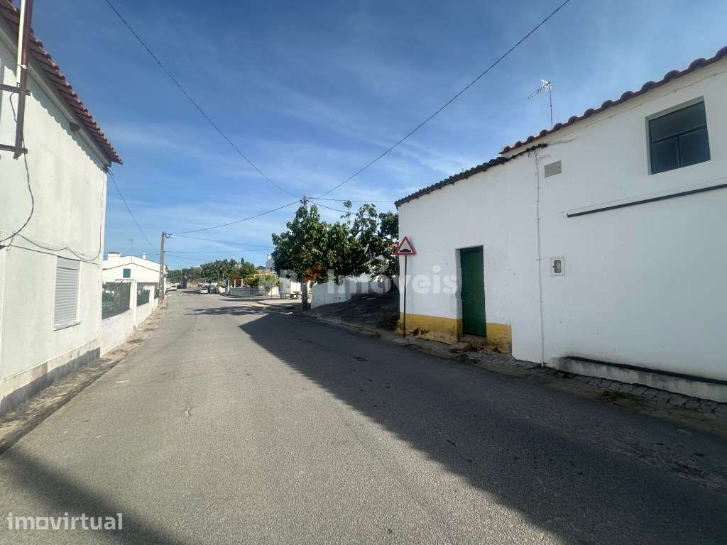Loja Típica de Aldeia no Coração de Monte da Pedra - Grande imagem: 2/2