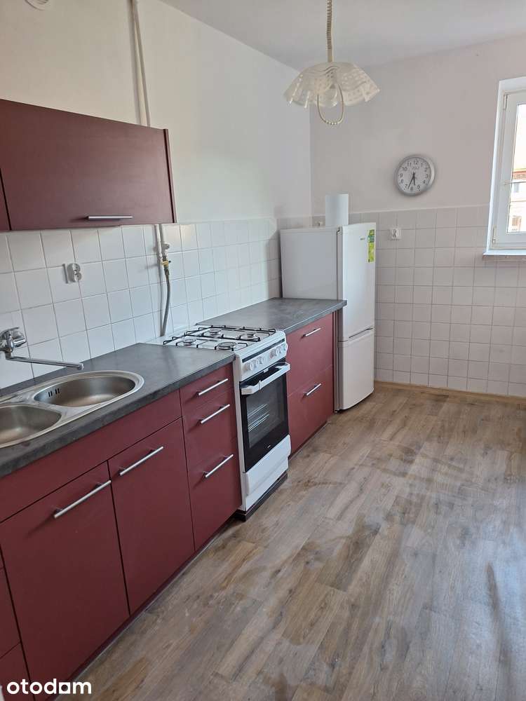 Okazja! 3 pokoje w centrum zmodernizowane, 2 balkony, parking!