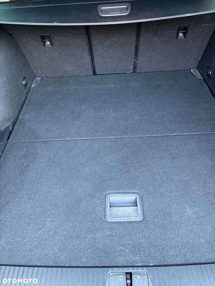 Volkswagen Passat - 37