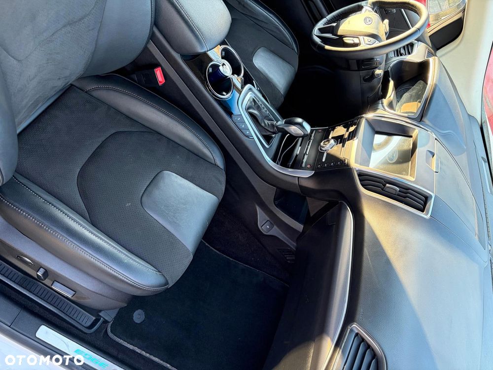 Ford Edge - 11