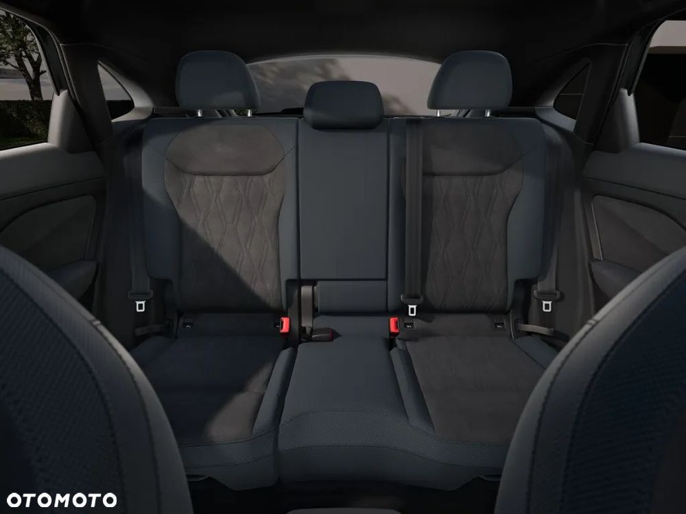 Audi Q3 Sportback - 9
