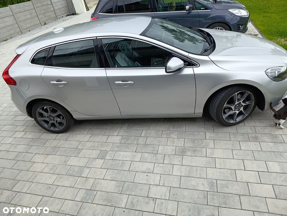 Volvo V40 T2 Drive-E Ocean Race - 5