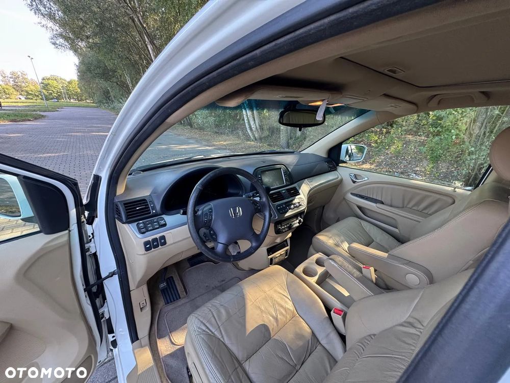 Honda Odyssey 3.5 LX - 10