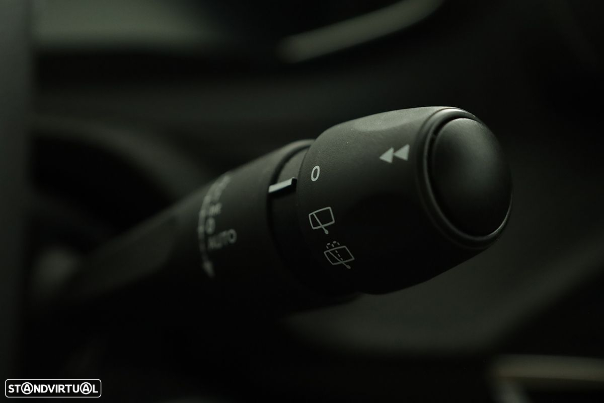 Peugeot 2008 1.2 PureTech Allure - 19