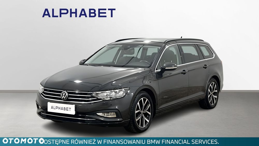 Volkswagen Passat - 1