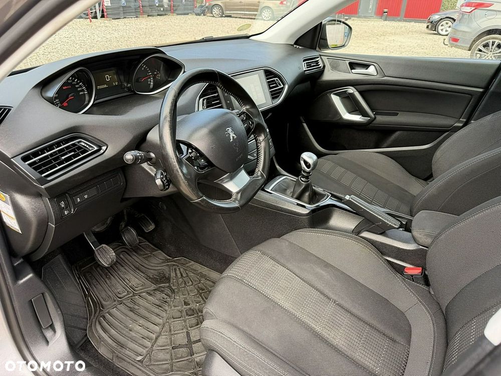 Peugeot 308 - 10