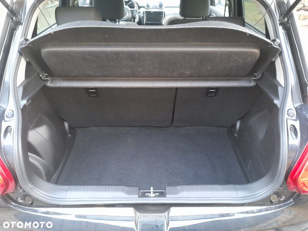 Suzuki Swift 1.2 Premium Plus - 21