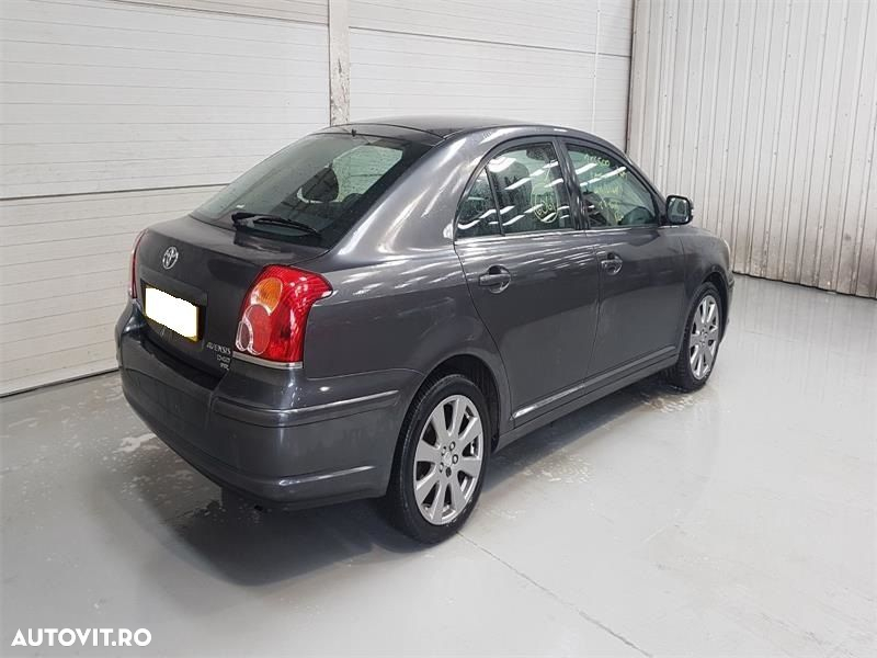 Bara spate Toyota Avensis 2007 Sedan 2.0 D - 12