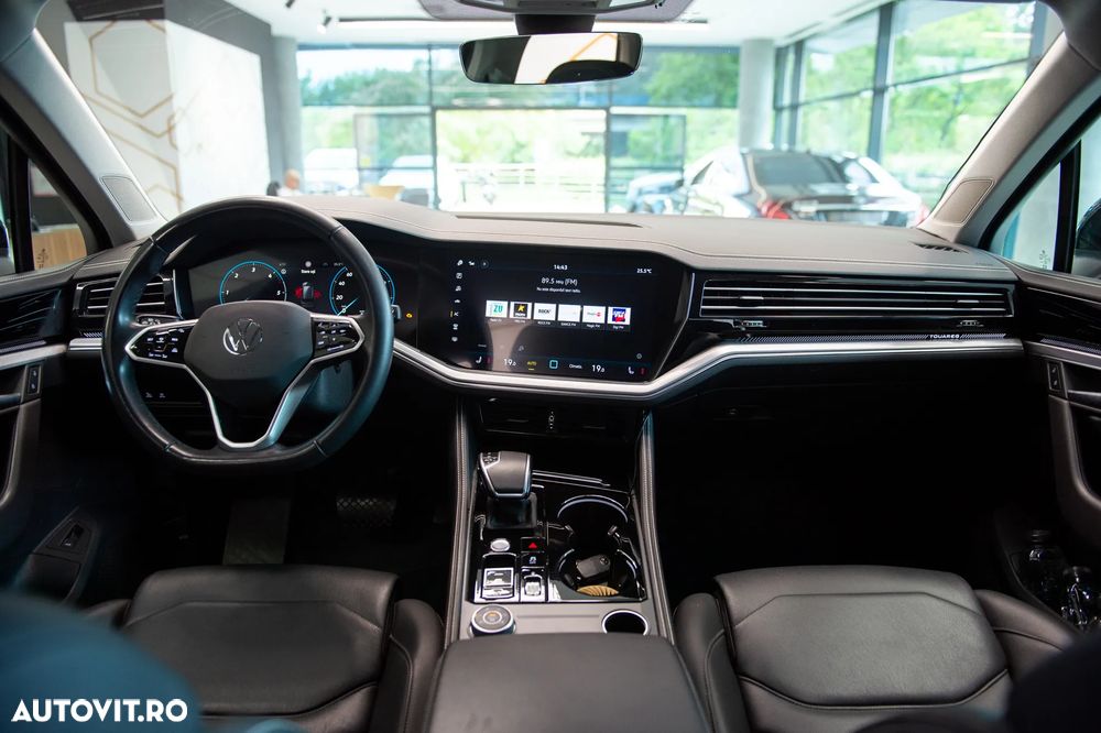Volkswagen Touareg V6 TDI 4MOTION Elegance - 6