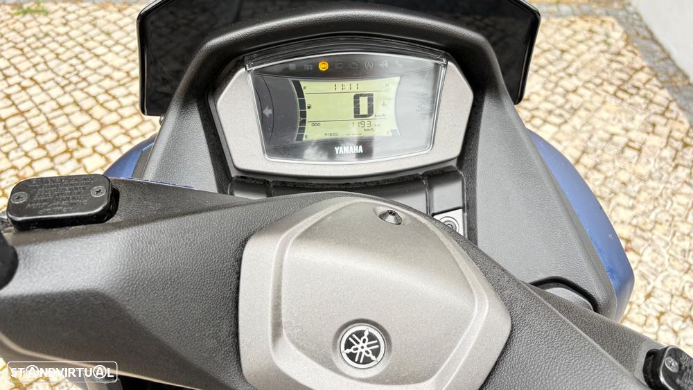 Yamaha NMAX SEG5 - 7