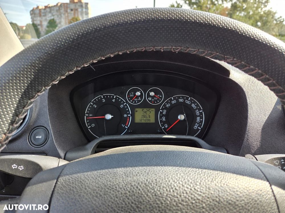 Ford Fusion - 6