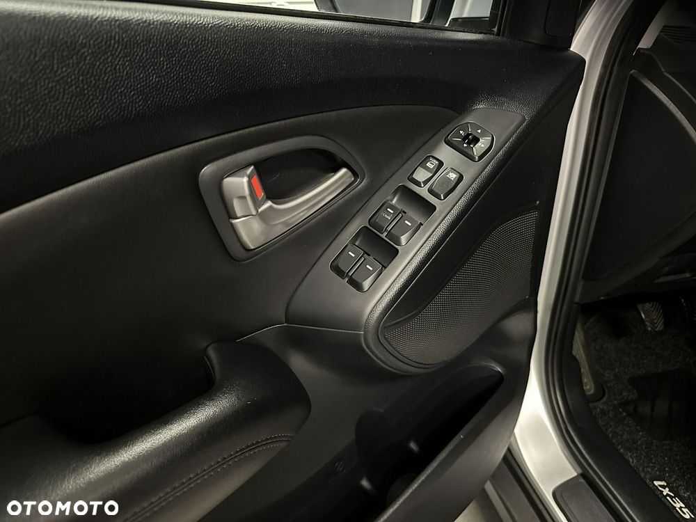 Hyundai ix35 - 12